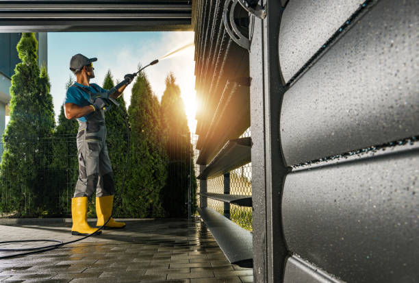 Best Deck Cleaning Services  in Browns Lake, WI