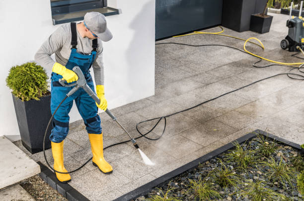Best Commercial Building Pressure Washing  in Browns Lake, WI